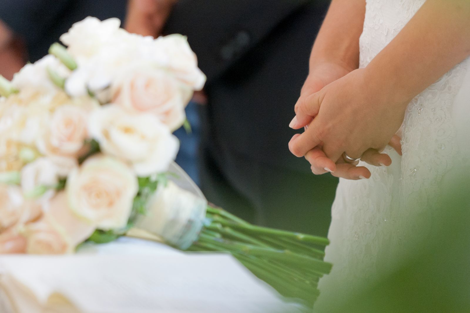Matrimoni: calano le nozze celebrate con rito religioso