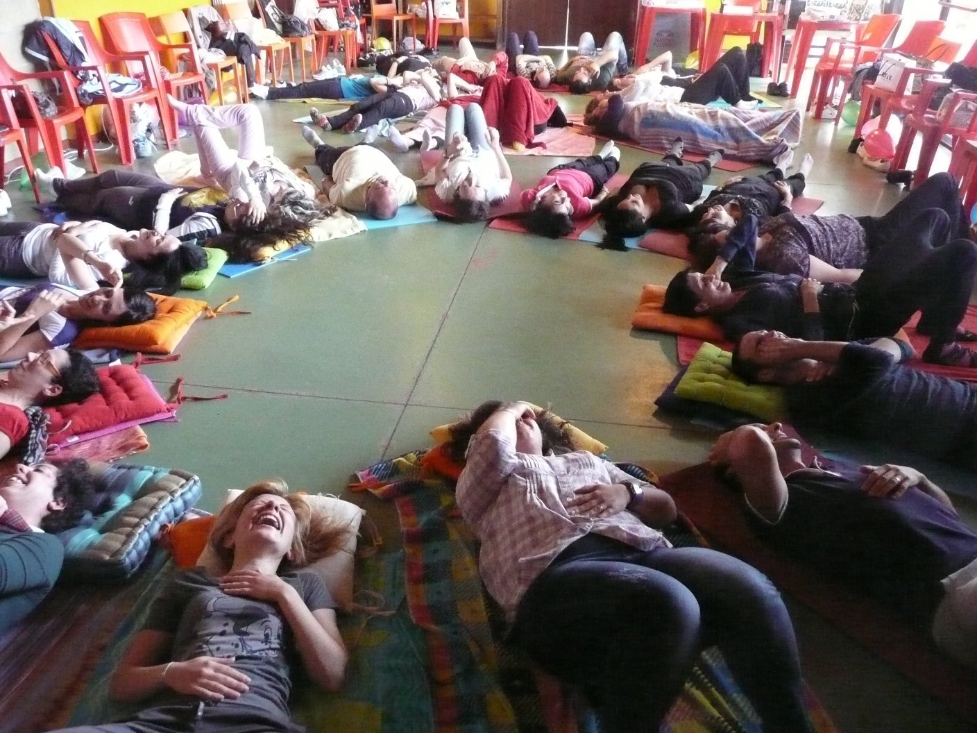Lo Yoga della Risata arriva a L’Aquila