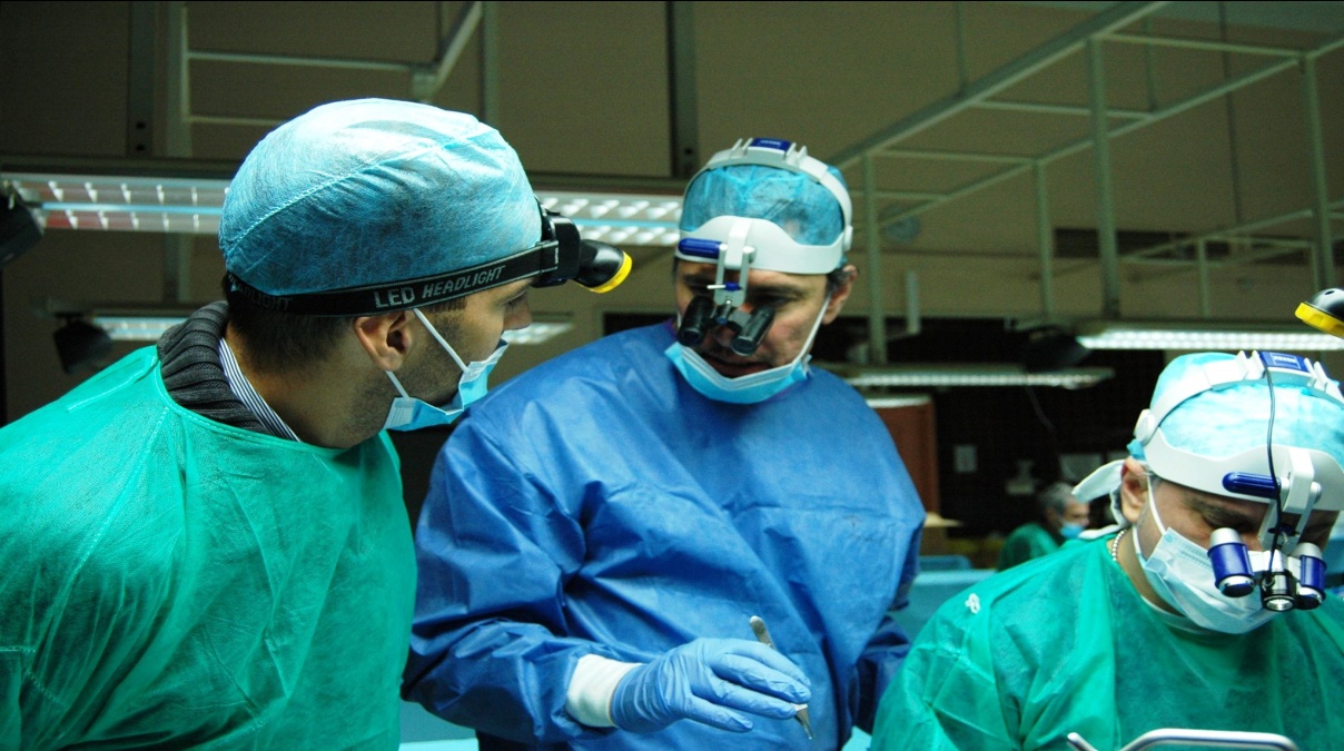 Neurochirurgia, gli specialisti: “Fondamentale l’apprendimento su cadavere”. Italia e Grecia fanalini di coda della ricerca