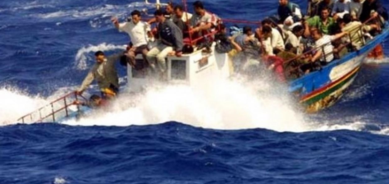 Immigrazione: naufraga barcone con 200 migranti a Rodi
