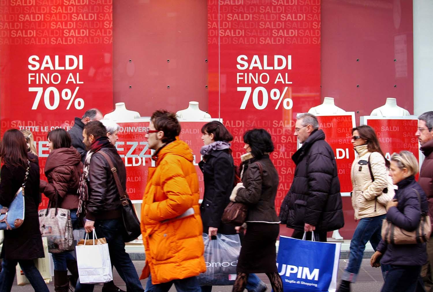Saldi da domani in tutta Italia, ma non ci saranno boom