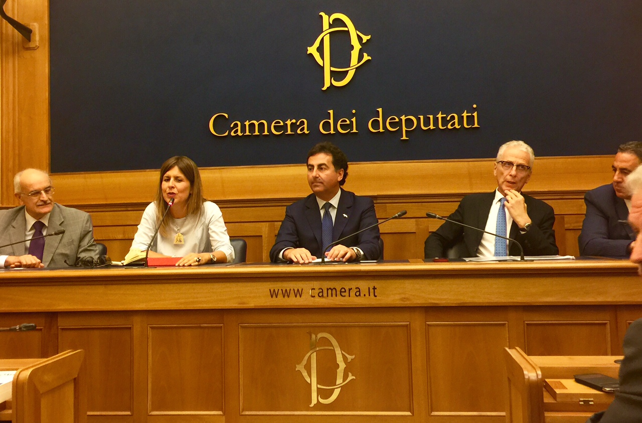 Sisma L’Aquila, interrogazione senatori Idv