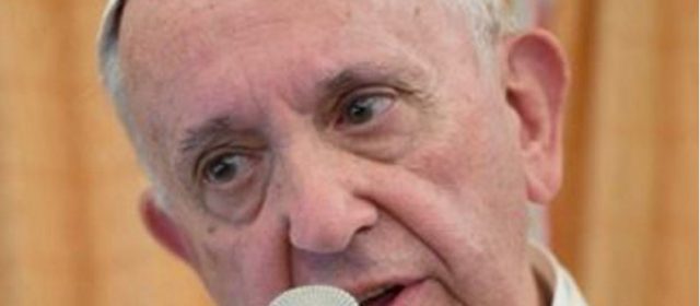 Papa Francesco: “La pace non sarà mai frutto dei muri e delle armi”