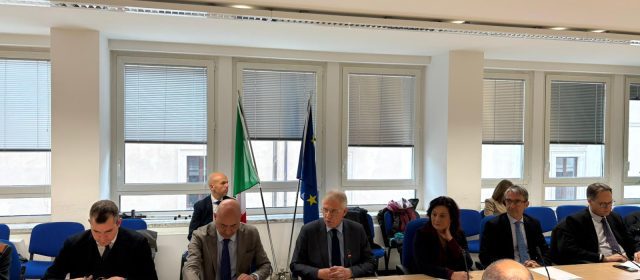 Sicurezza nelle scuole della provincia dell’Aquila: vertice in Prefettura per rafforzare prevenzione e legalità