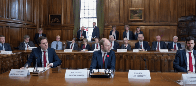 Regno Unito: Starmer esclude le dimissioni e conferma l’impegno al mandato