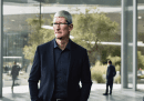 Tim Cook lascia la carica di CEO di Apple, John Ternus nominato suo successore