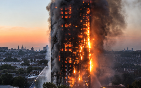 Grenfell Tower: Scotland Yard chiede 54 incriminazioni per la strage del 2017