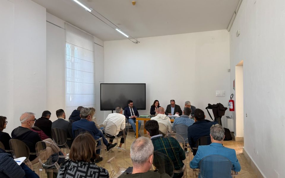Concessioni demaniali: i 19 comuni costieri abruzzesi si coordinano con il ‘Modello Abruzzo’